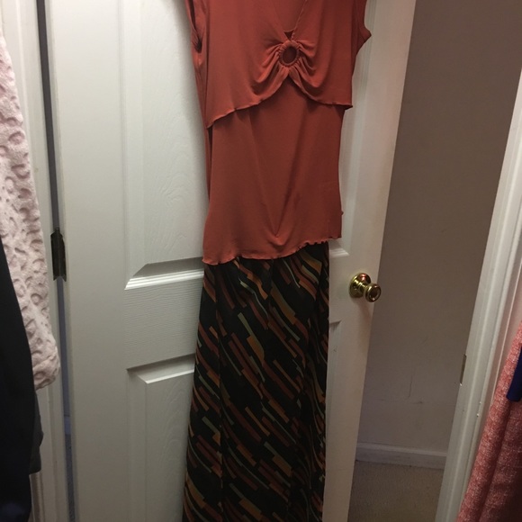 Women’s two piece skirt set - Picture 7 of 8